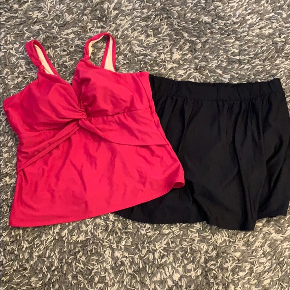 EUC Miracle Suit Bathing Suit tankini top Size 20W